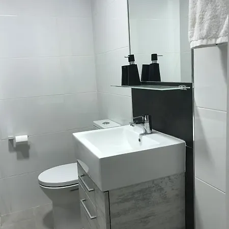 50b Bristol Sunset Beach