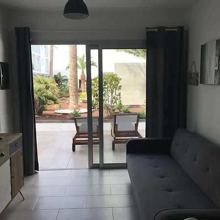 50b Bristol Sunset Beach *